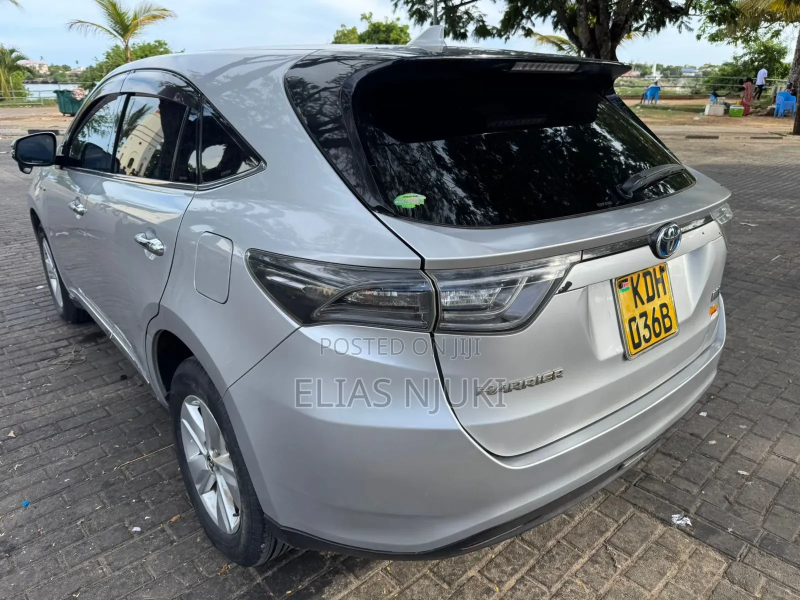 Toyota Harrier 2.0 4WD 2016 Silver