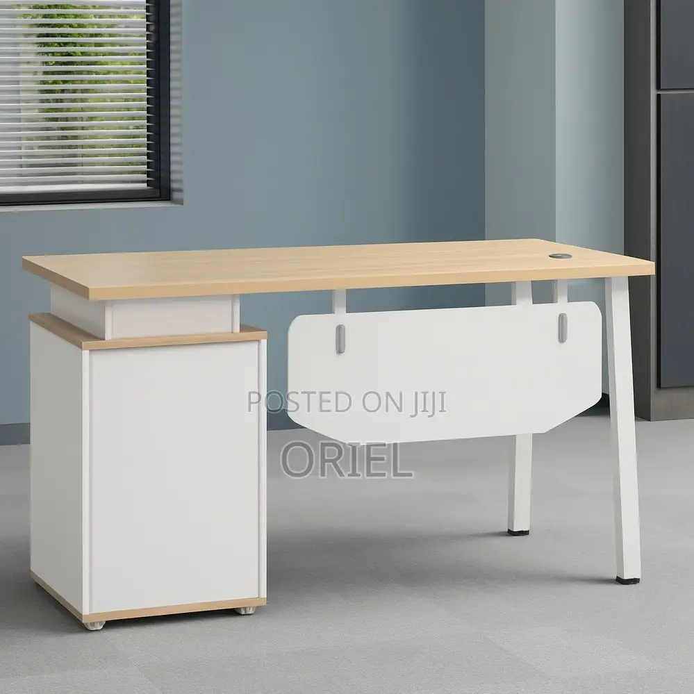 Executive Desks:- Modern 140cm Executive Office Furniture Desk
