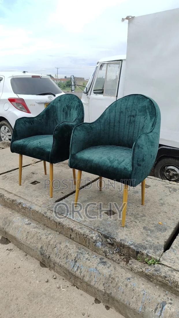 Green Manicure Seats
