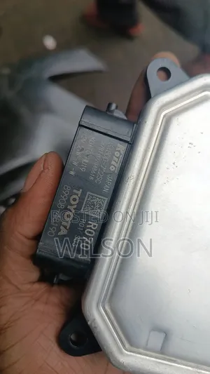Harrier 2020-2023 Headlight Ballast/Computer