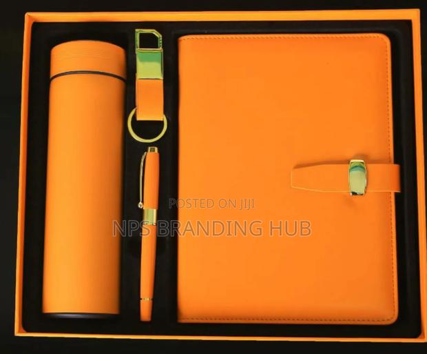 Notebook, A Thermal Flask With Temperature Display, Pen, Keyholder. - thumbnail 3