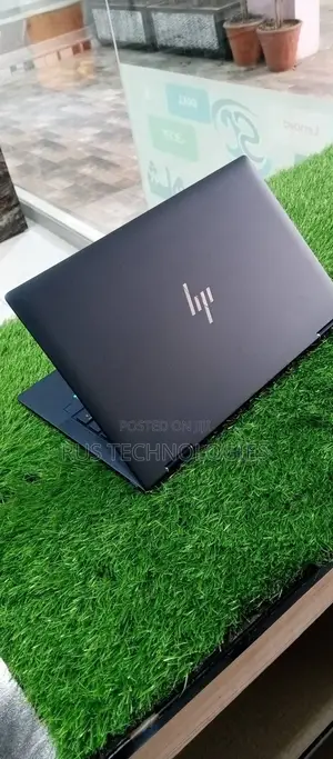 New Laptop HP Dragonfly G3 16GB Intel Core i7 SSD 512GB