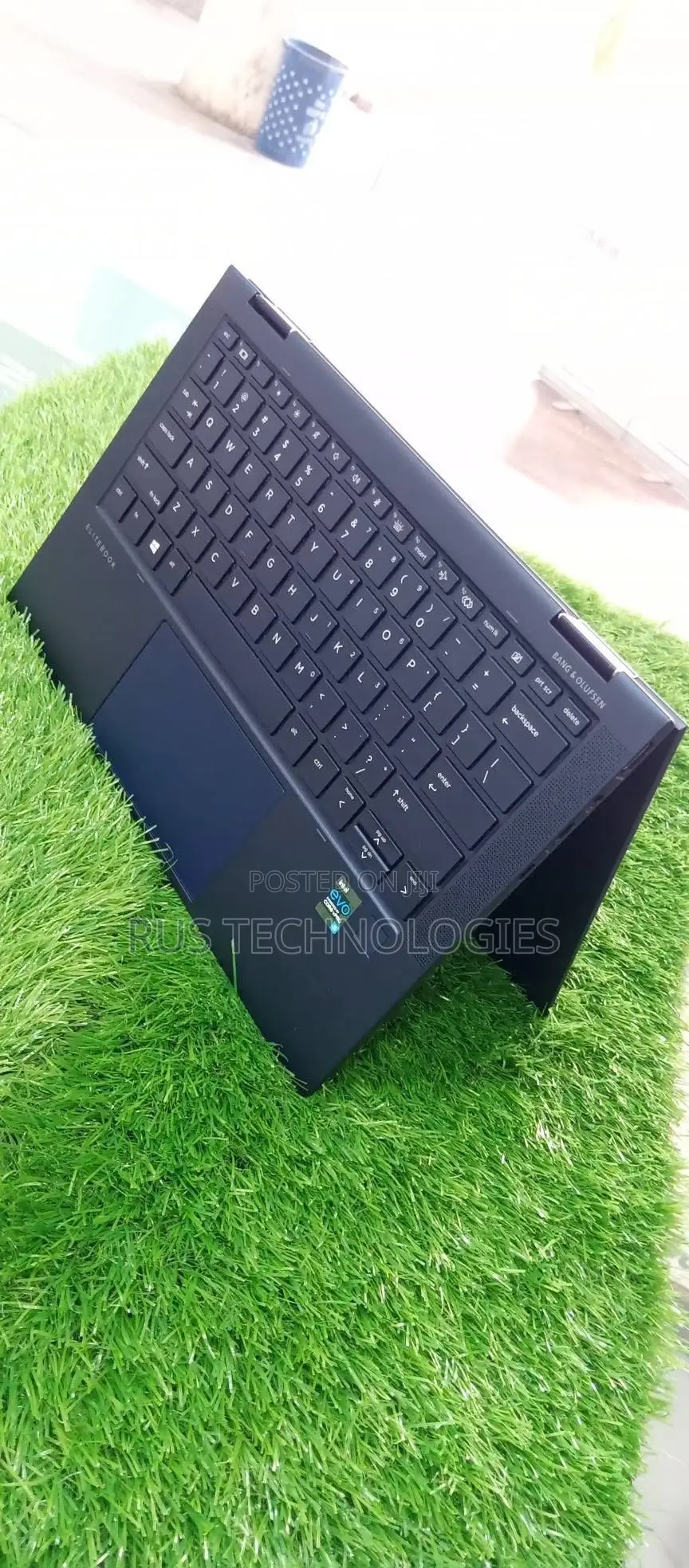 New Laptop HP Dragonfly G3 16GB Intel Core i7 SSD 512GB
