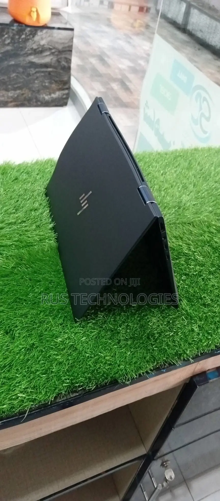 New Laptop HP Dragonfly G3 16GB Intel Core i7 SSD 512GB