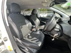 Peugeot 2008 2018 White