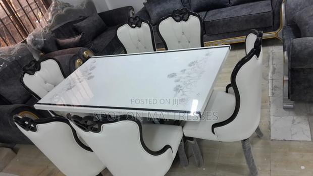 Superb 6 Seater Family Dining Set. Free Doorstep Delivery.