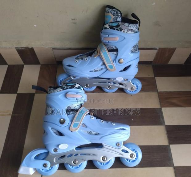 Rubber Wheels Skate Shoes