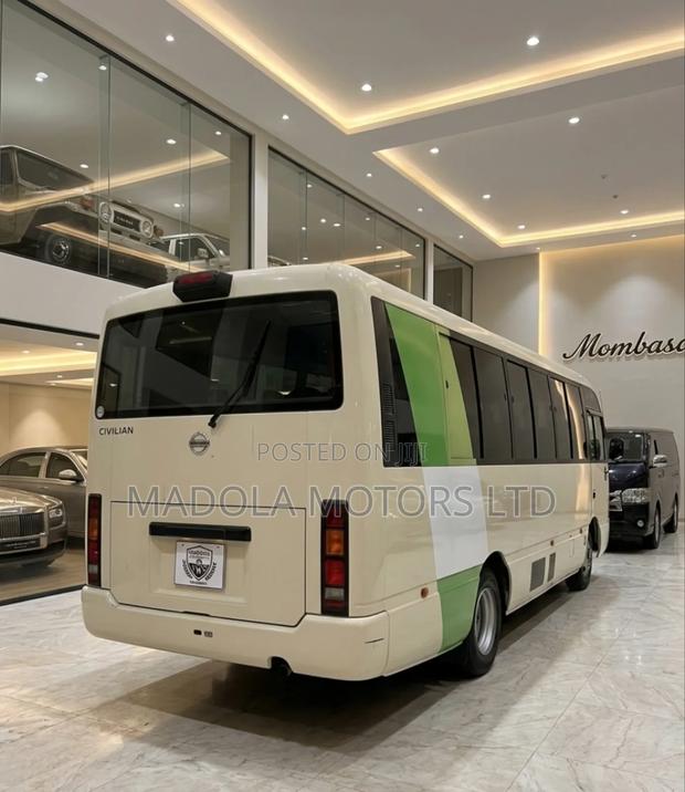 Nissan Civilian 2019 Yellow - thumbnail 4