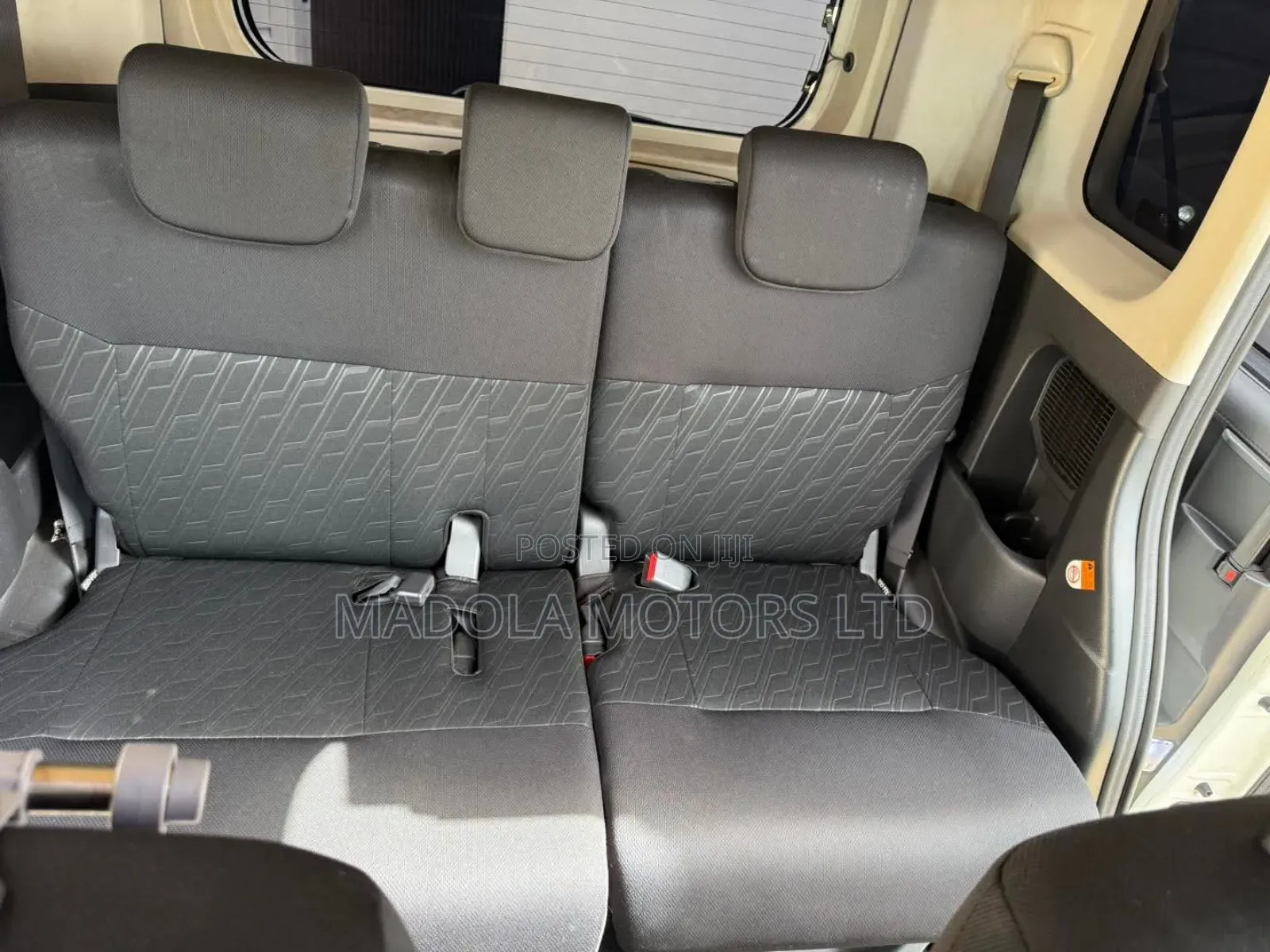 Toyota Tank 1.0 AWD 2019 Pearl