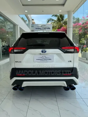 Toyota RAV4 Adventure AWD 2020 White
