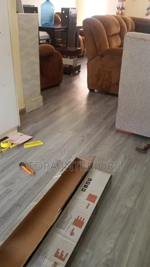 Easy to Clean Waterproof LVT Floor Laminate for Living Room Carpeting
