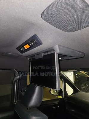 Toyota Noah 1.8 FWD Hybrid (7 seater) 2019 White