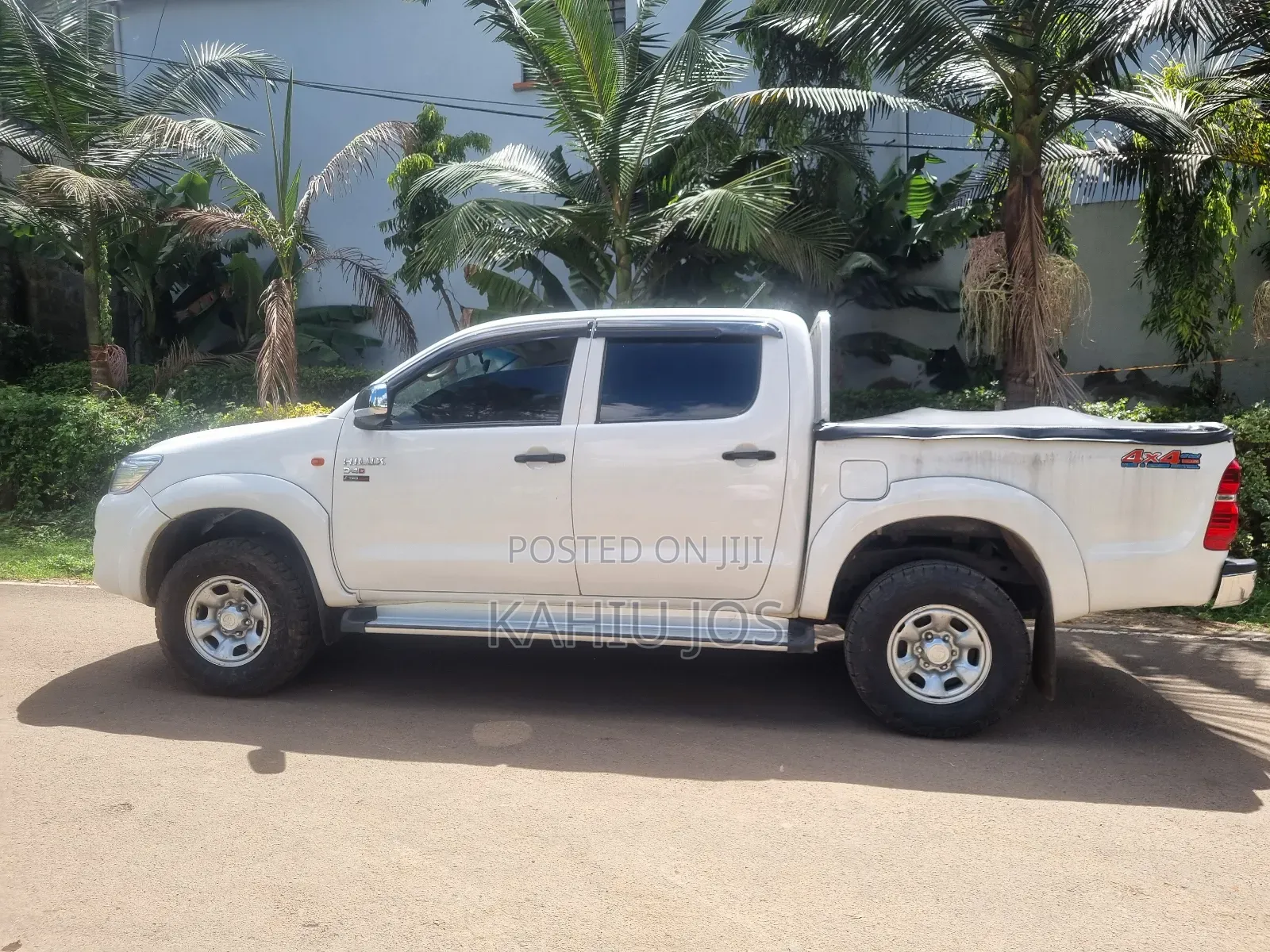 Toyota Hilux 2013 Off white