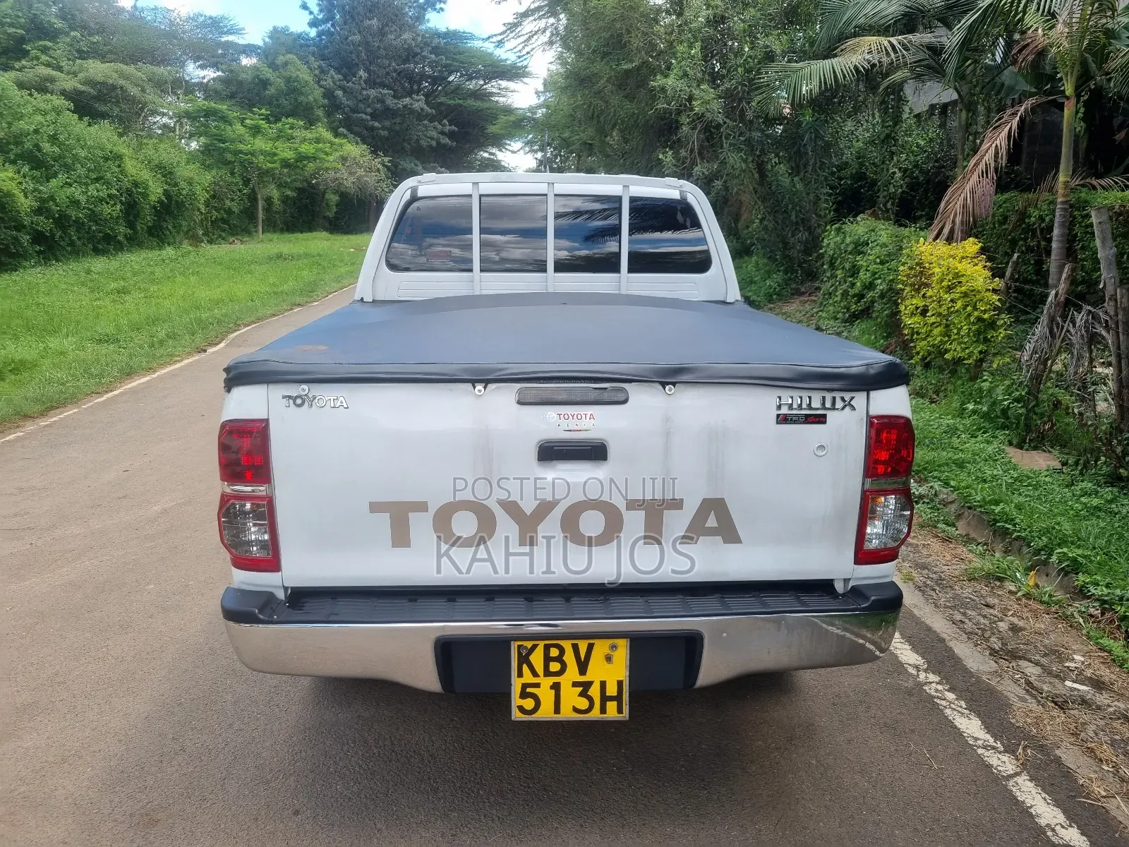 Toyota Hilux 2013 Off white