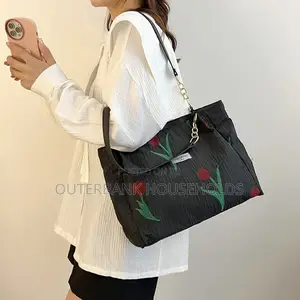 Casual Floral Canvas Tote Bag Size: 38×14×27cm