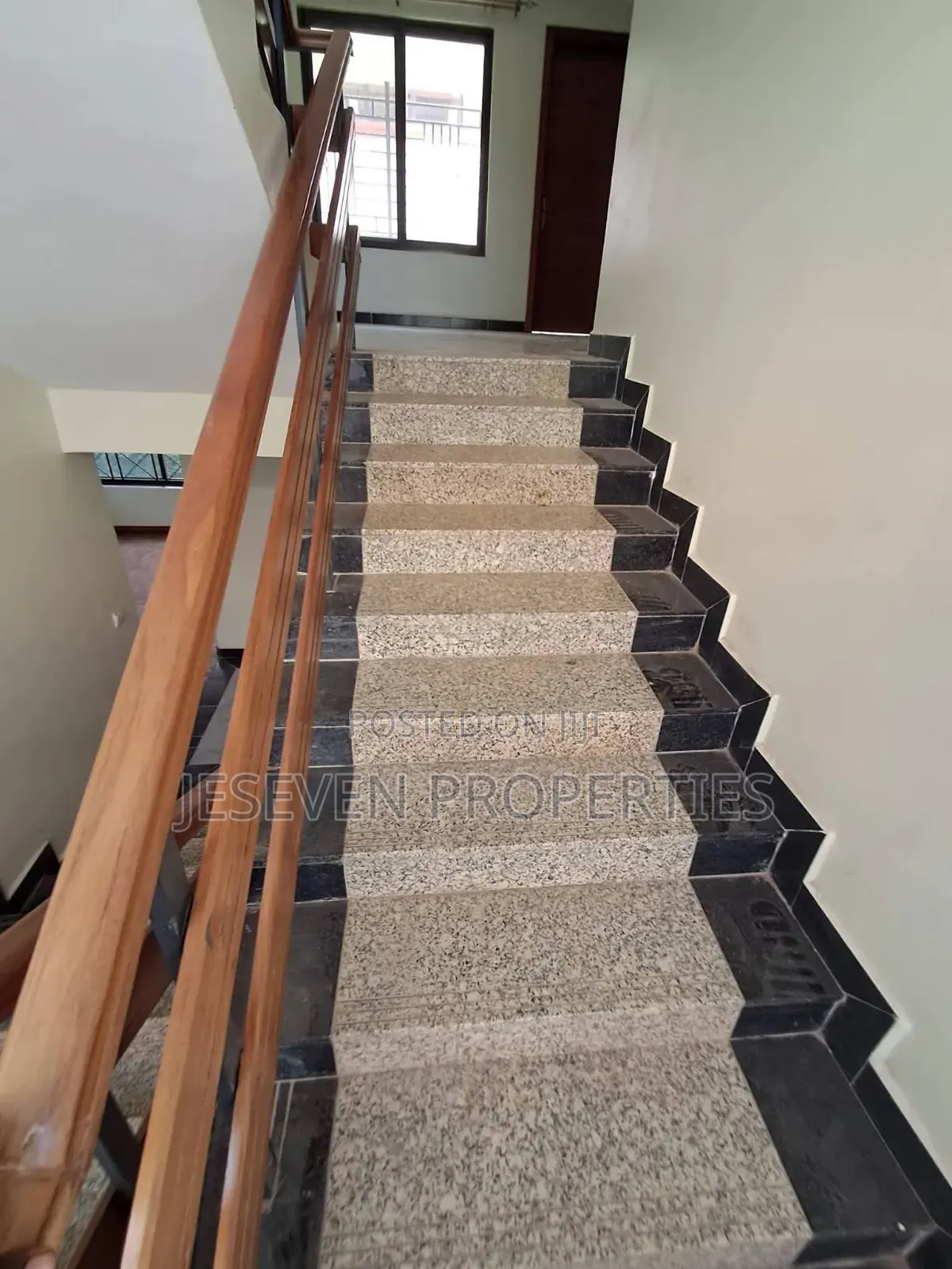 5bdrm Townhouse / Terrace in Syokimau Mombasa, Gateway Mall Area