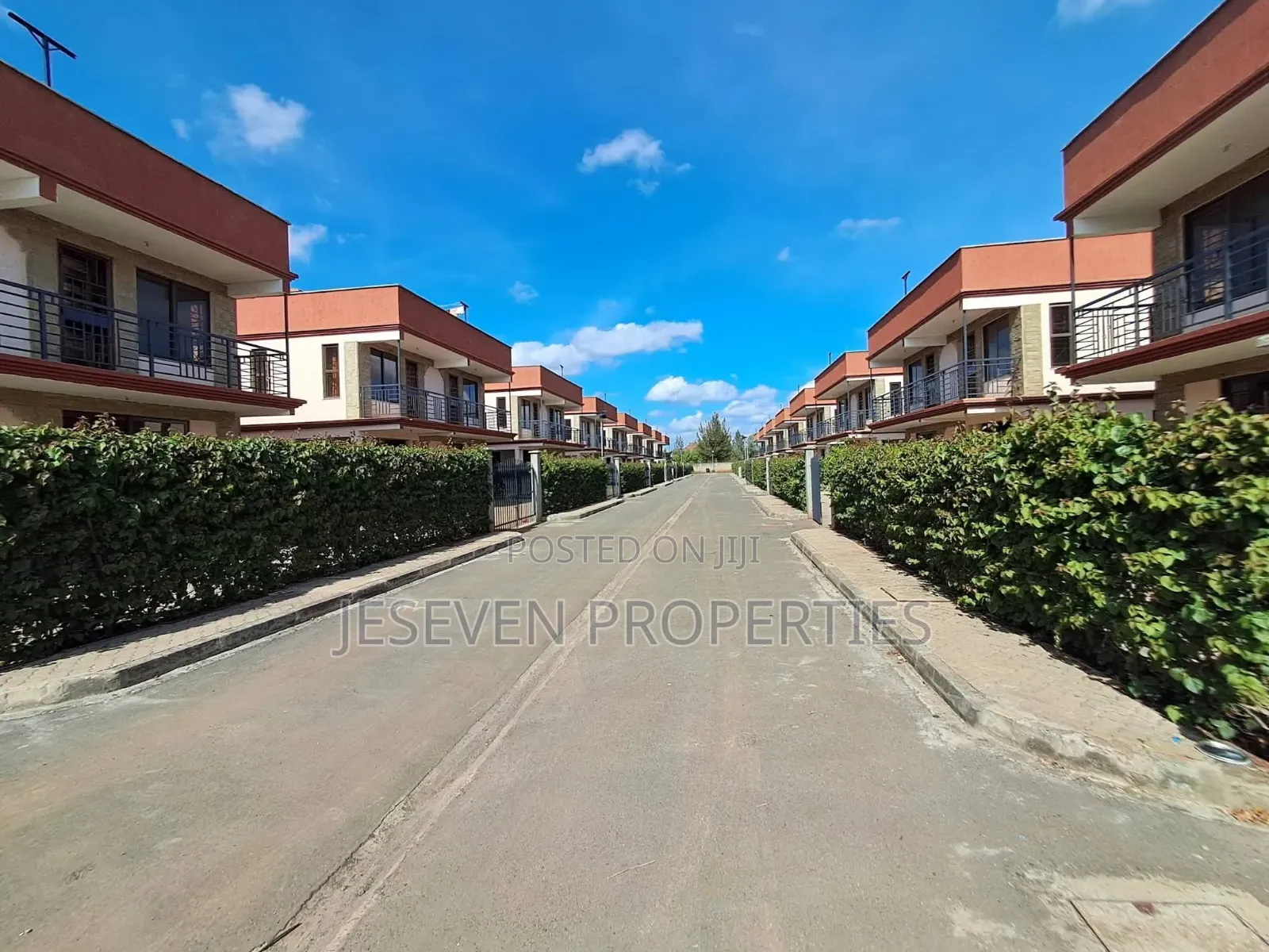 5bdrm Townhouse / Terrace in Syokimau Mombasa, Gateway Mall Area