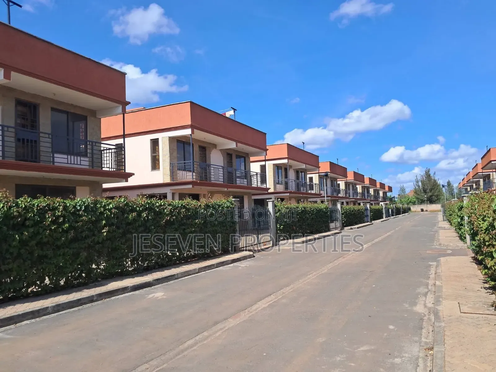5bdrm Townhouse / Terrace in Syokimau Mombasa, Gateway Mall Area