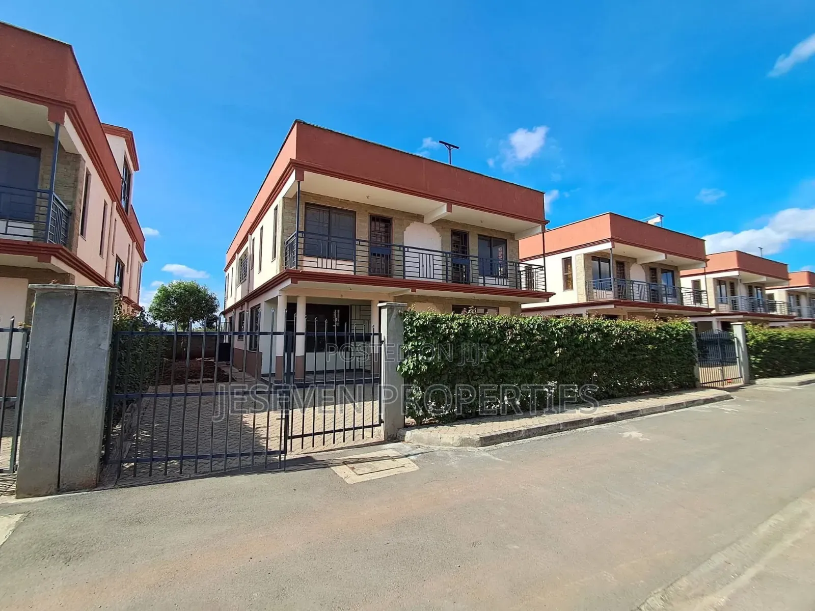 5bdrm Townhouse / Terrace in Syokimau Mombasa, Gateway Mall Area