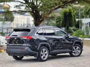 Toyota RAV4 2019 Black
