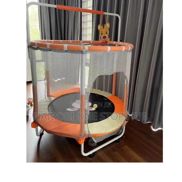 5ft Kids Trampoline With Safety Enclosure - main view