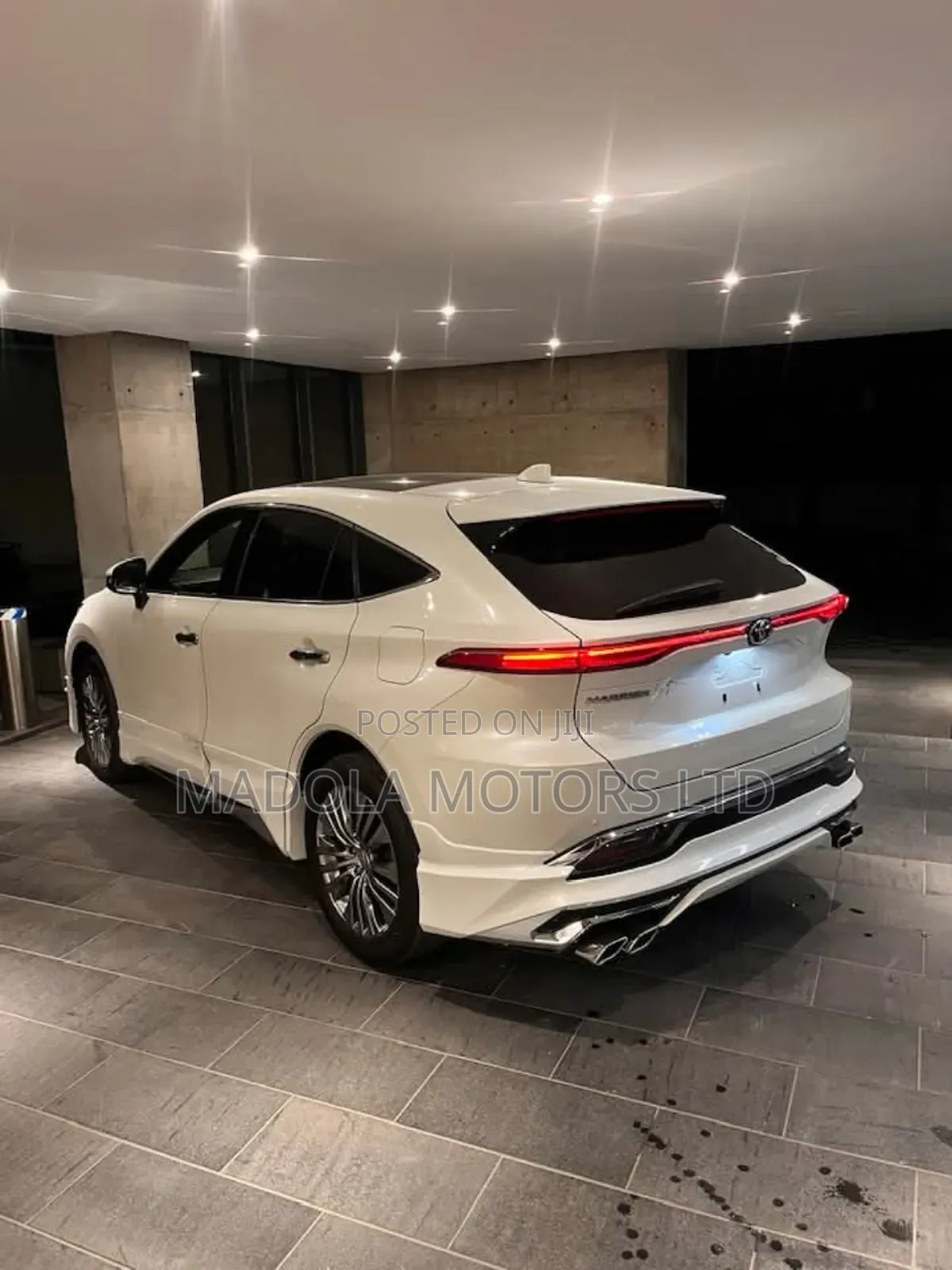 Toyota Harrier 2.0 4WD 2020 White