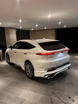 Toyota Harrier 2.0 4WD 2020 White