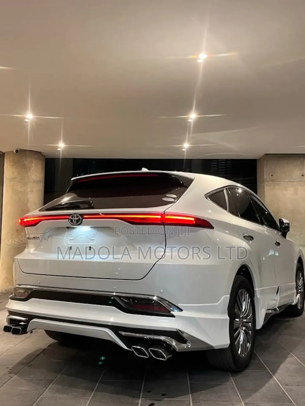 Toyota Harrier 2.0 4WD 2020 White