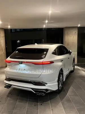 Toyota Harrier 2.0 4WD 2020 White