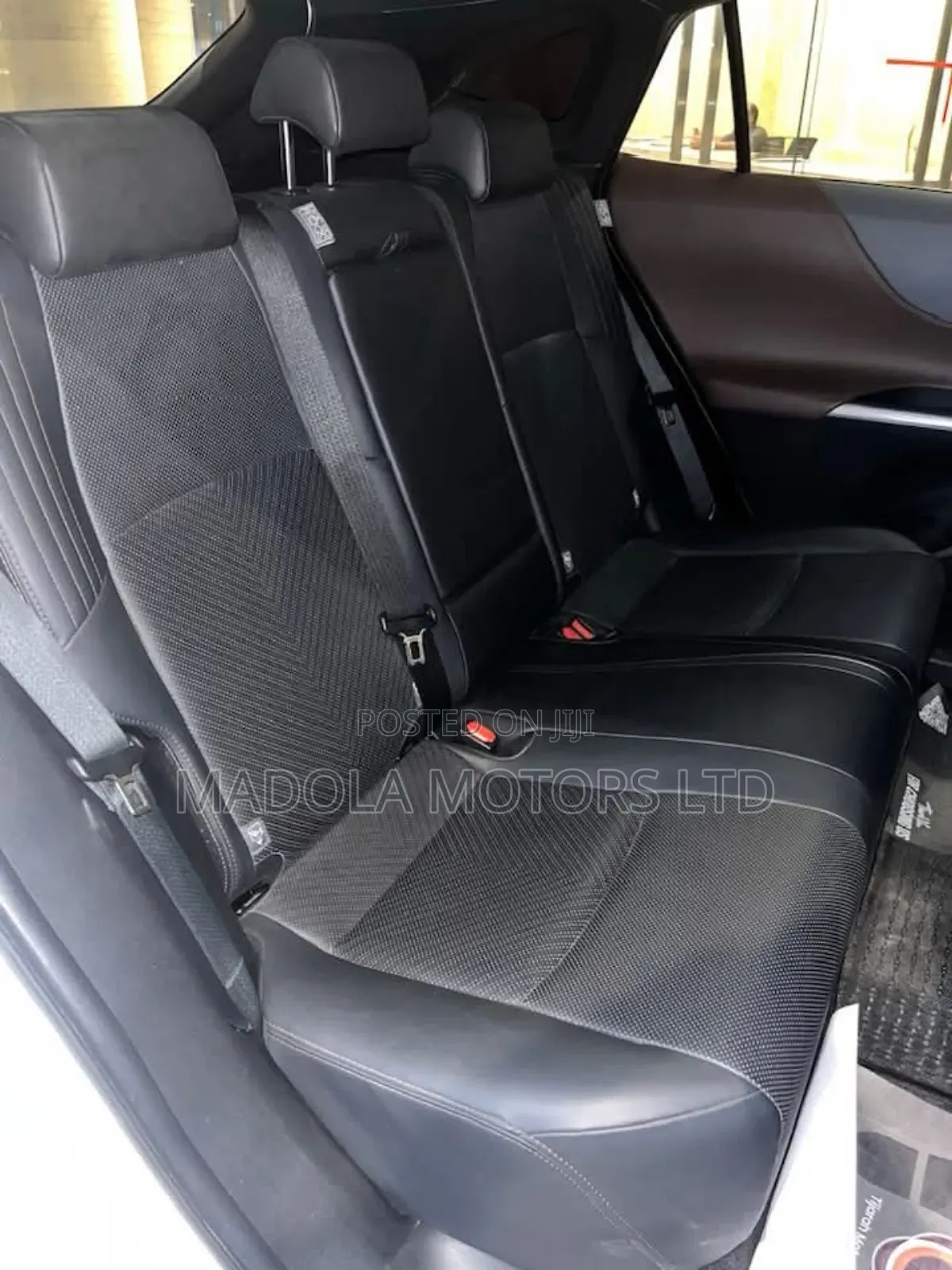 Toyota Harrier 2.0 4WD 2020 White