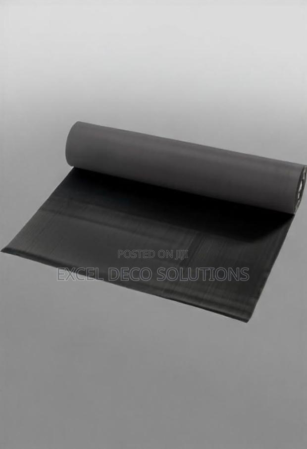 Strong Rubber Floor Mat Suitable for Office, Shop and Industrial Use