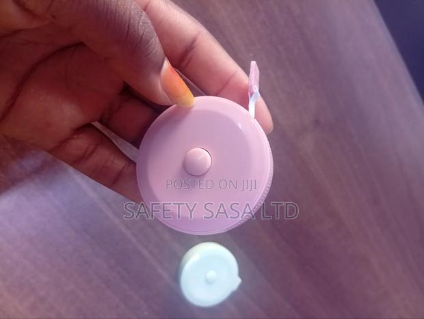 Retractable Measuring Tape - main view