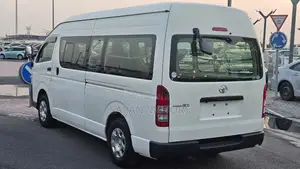 Toyota HiAce 2019 White