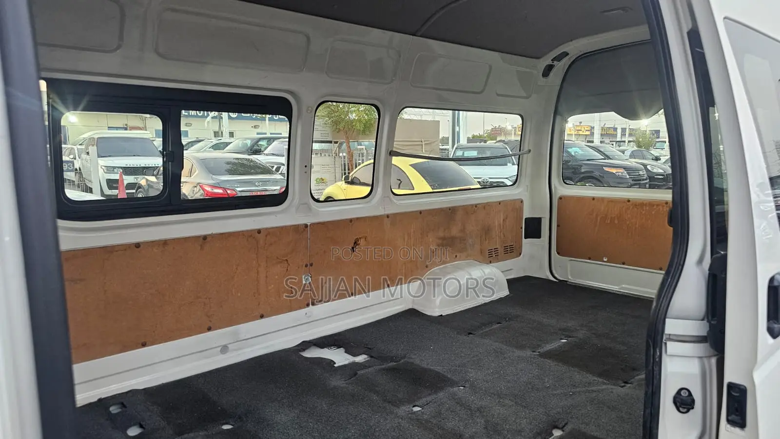 Toyota HiAce 2019 White