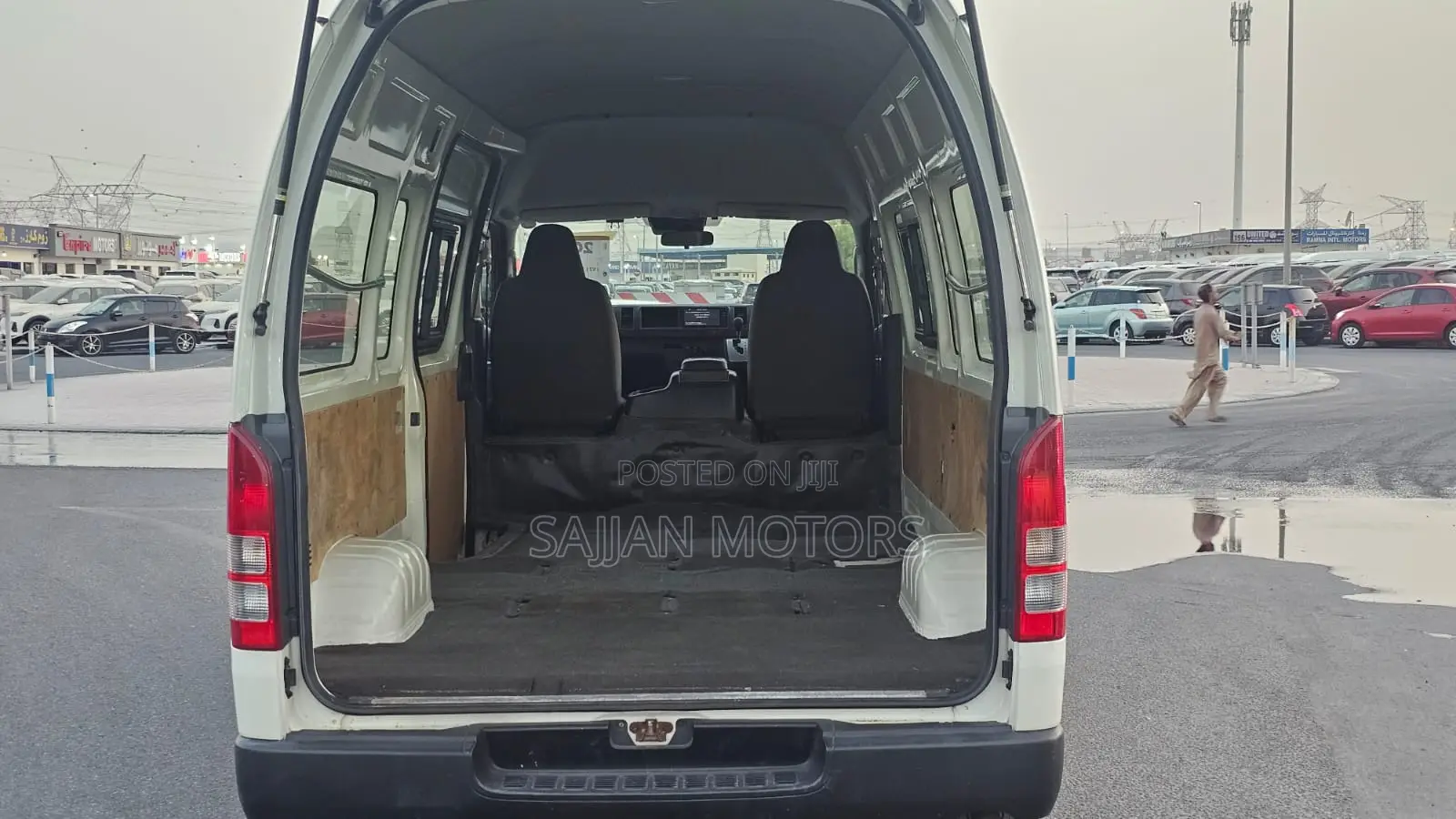 Toyota HiAce 2019 White