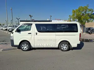 Toyota HiAce 2020 White