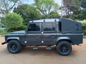 Land Rover Defender 2010 Black