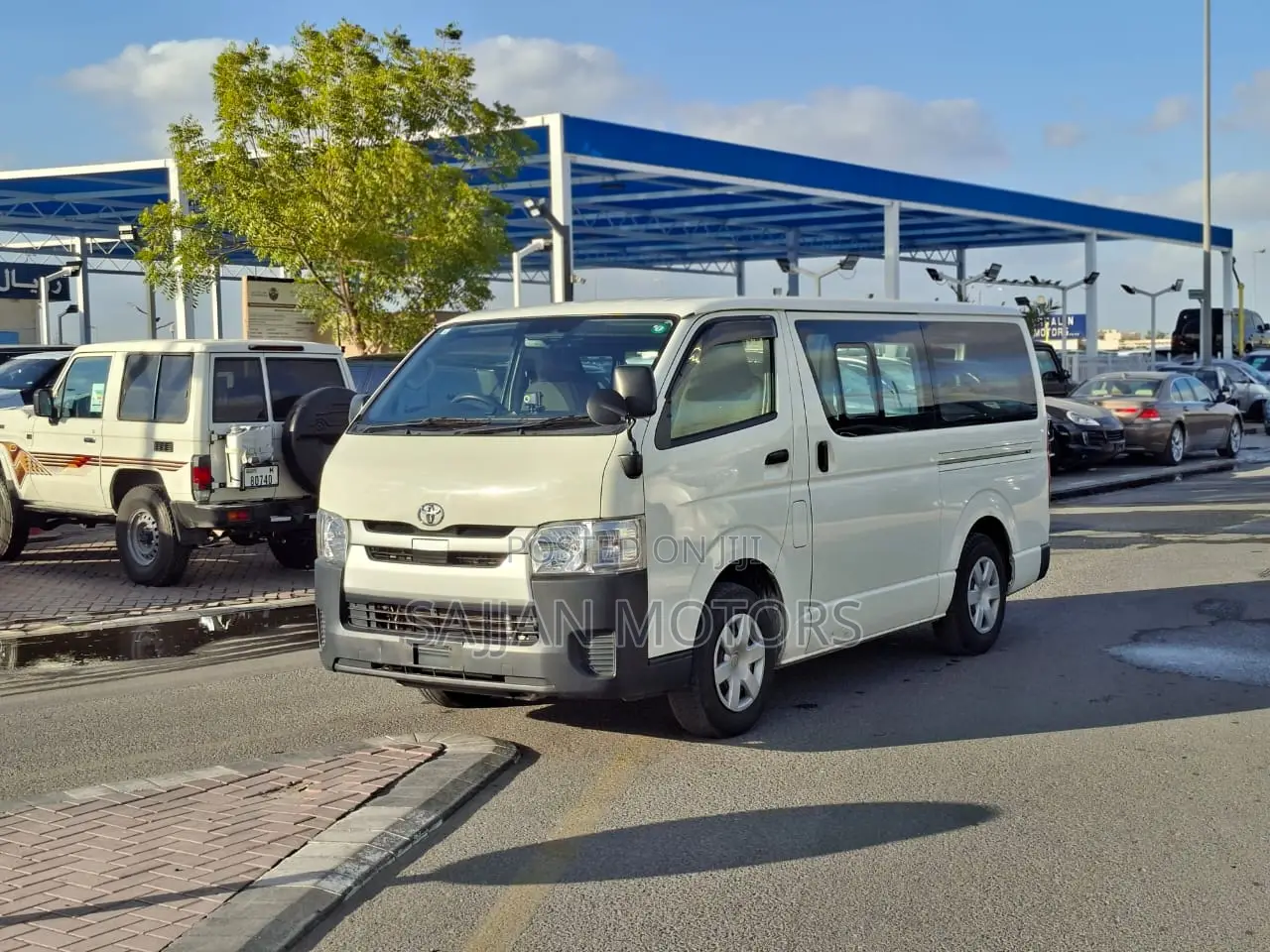 Toyota HiAce 2019 White