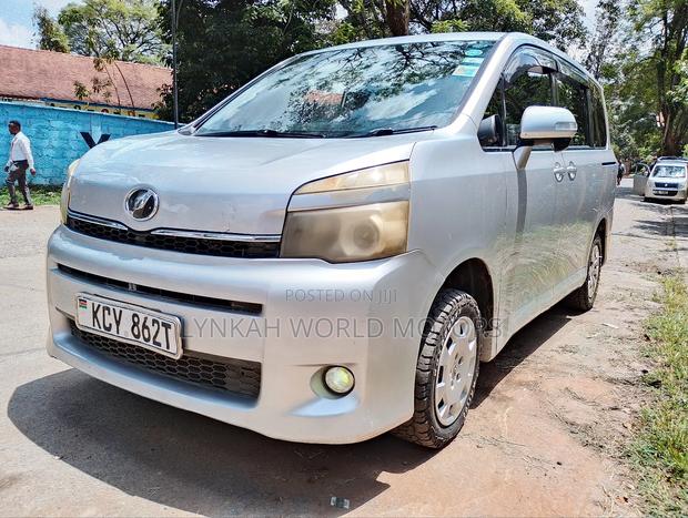 Toyota Voxy 2013 Silver - thumbnail 3