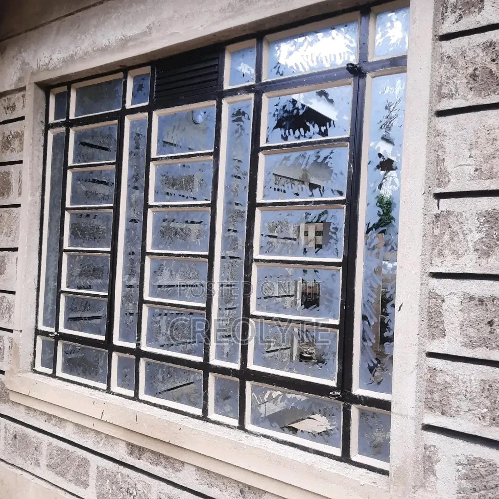 Glass Fitting Putty Services