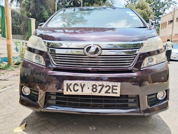 Toyota Vellfire 2013 - main view