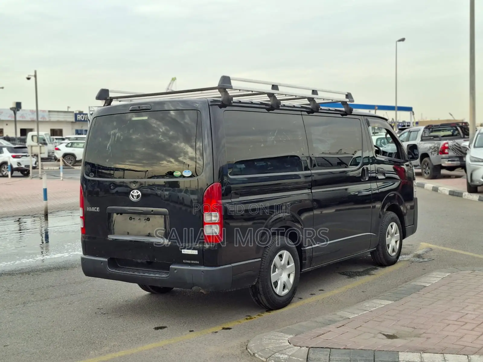 Toyota HiAce 2020 Black