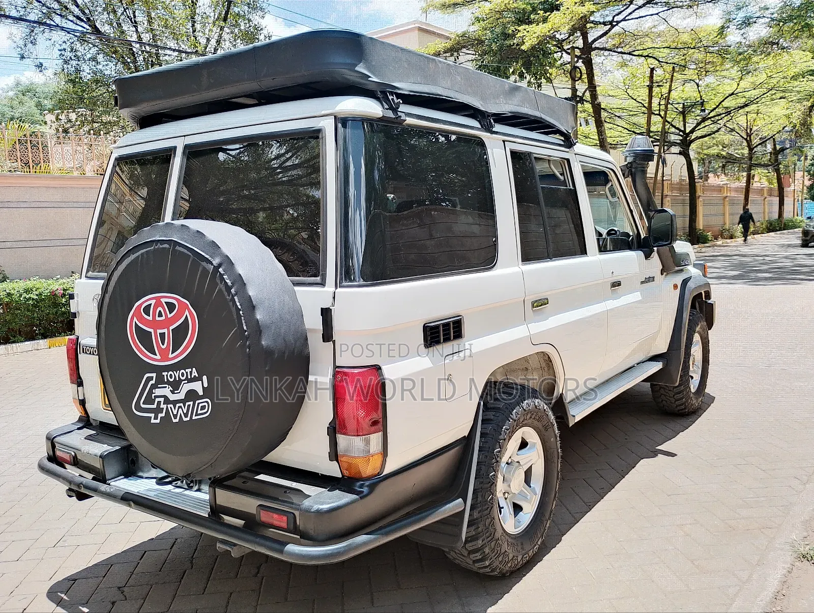 Toyota HiAce 2014 White