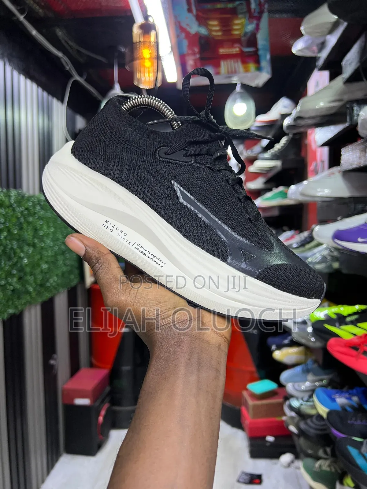 Mizuno Neo Vista “Black”
Sizes:40-45