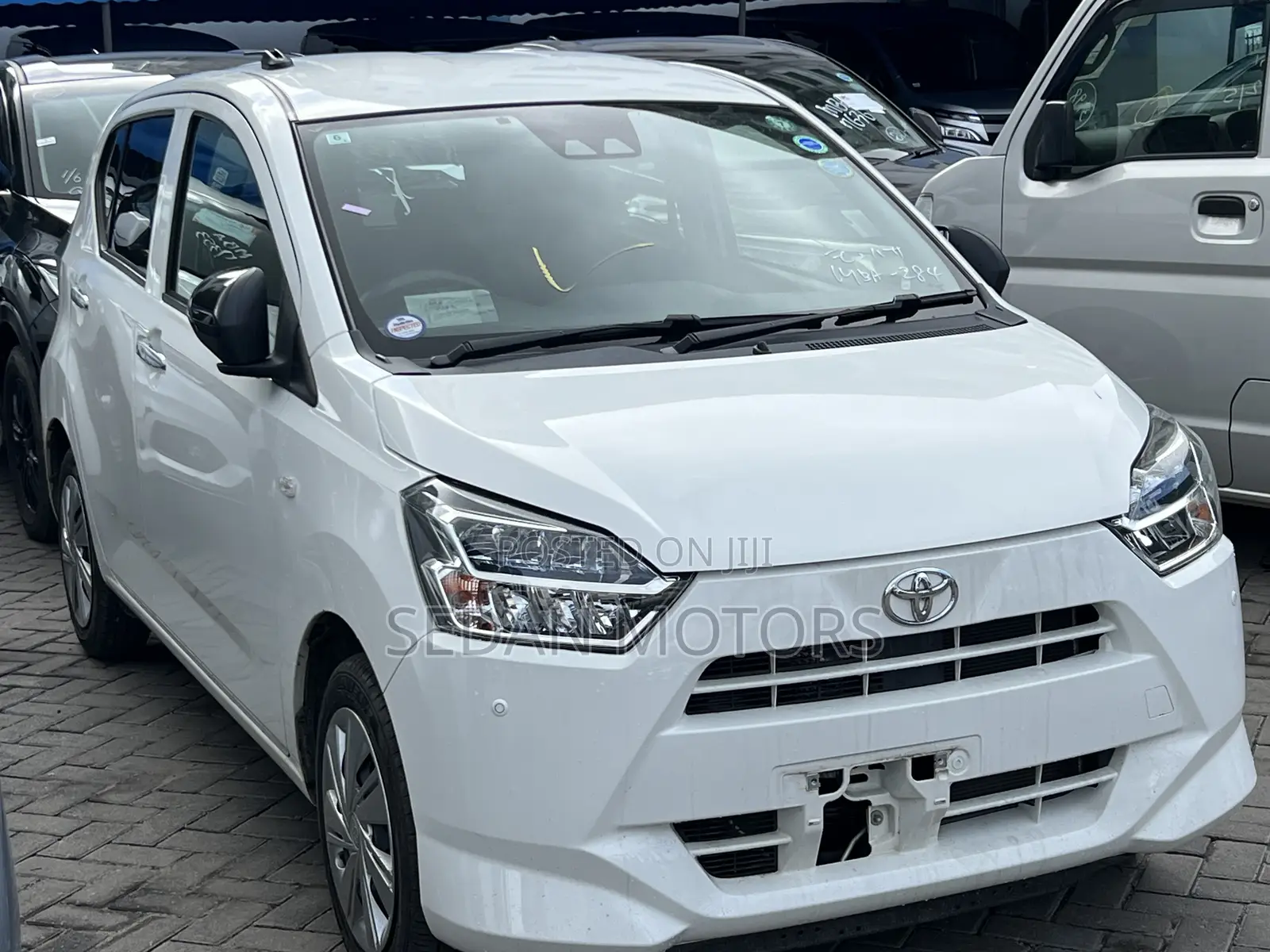 Daihatsu Mira 2019 Off white