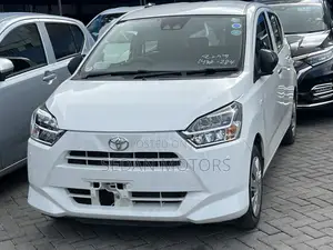 Daihatsu Mira 2019 Off white