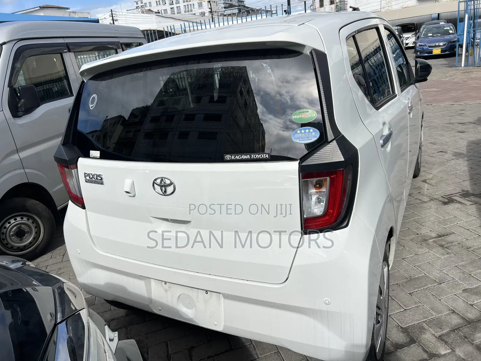 Daihatsu Mira 2019 Off white