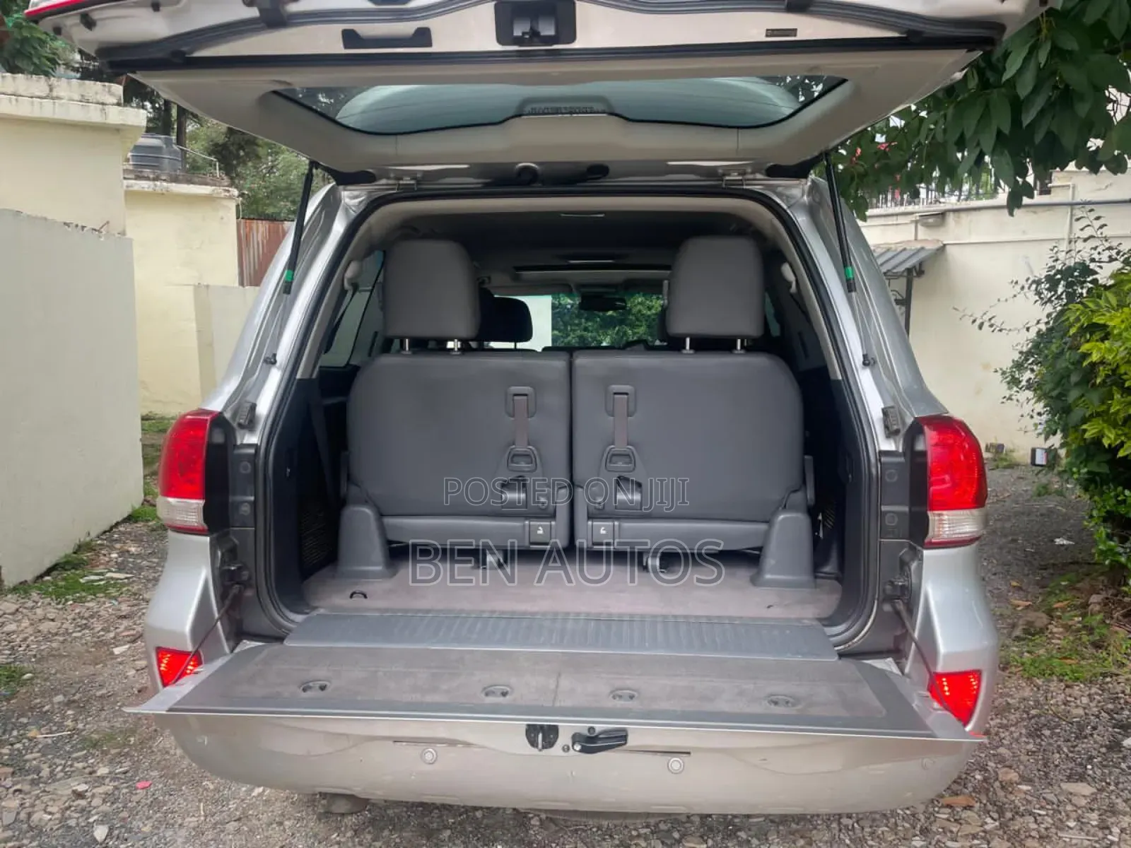 Toyota Land Cruiser 4.5 V8 TD STD 2011 Silver