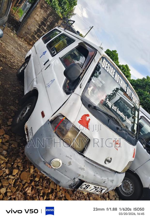 Nissan Vanette 2009 White - thumbnail 4