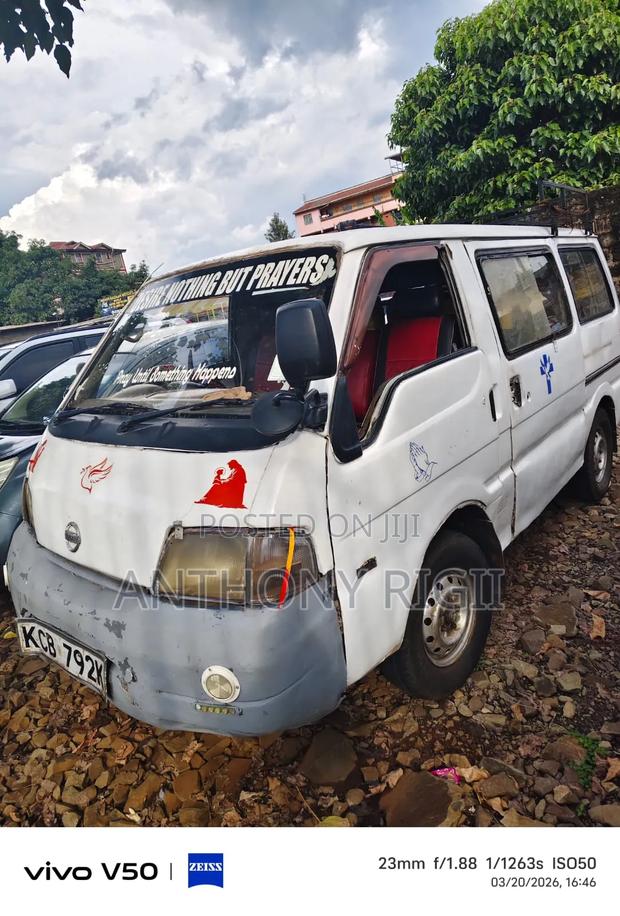 Nissan Vanette 2009 White - thumbnail 5